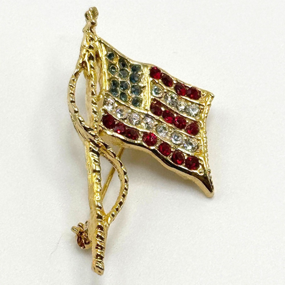 Vintage American Flag Rhinestone Brooch Patriotic USA Gold Tone Pin Americana
